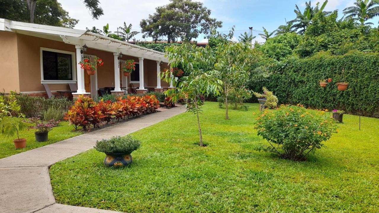 Airport Costa Rica B&B Rio Segundo Exterior photo